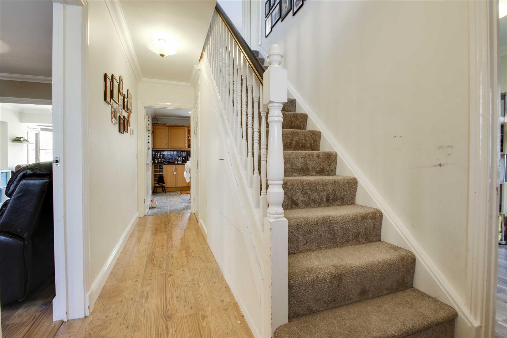Upton Grove, Shenley Lodge, Milton Keynes